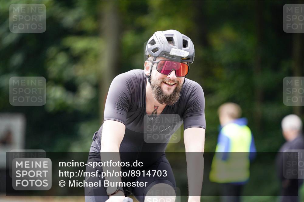 14.09.2025 - Stadtparktriathlon Michael Burmester http://msf.ph/oto/8914703 14.09.2025 12:40:19 Radfahren 1100, 1274, 1295, 1312, 1349, 1387 meine-sportfotos.de
