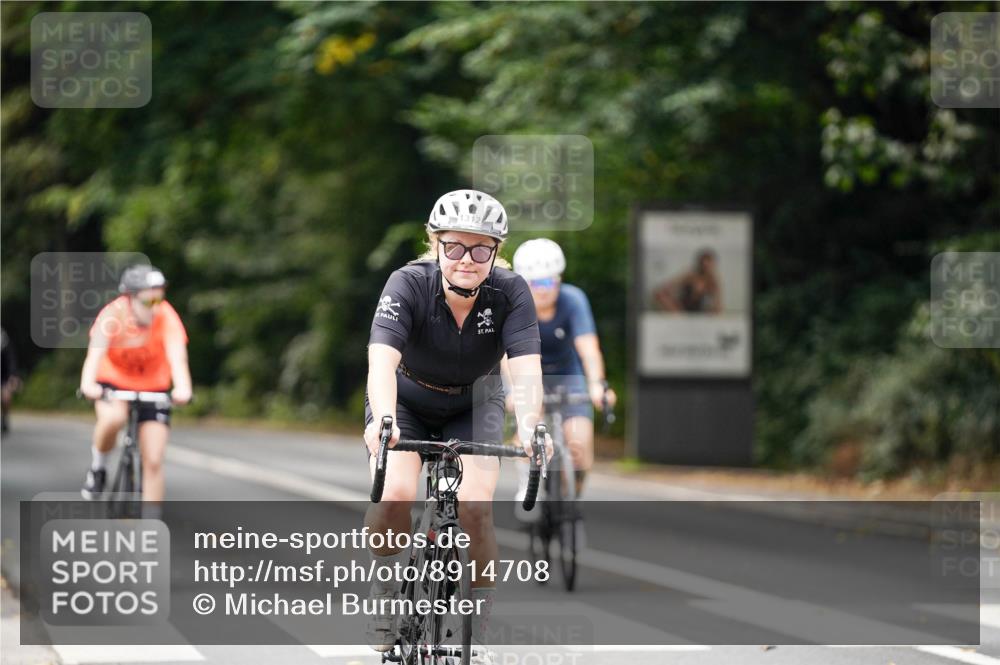 14.09.2025 - Stadtparktriathlon Michael Burmester http://msf.ph/oto/8914708 14.09.2025 12:40:22 Radfahren 1100, 1274, 1289, 1295, 1312, 1349, 1387 meine-sportfotos.de