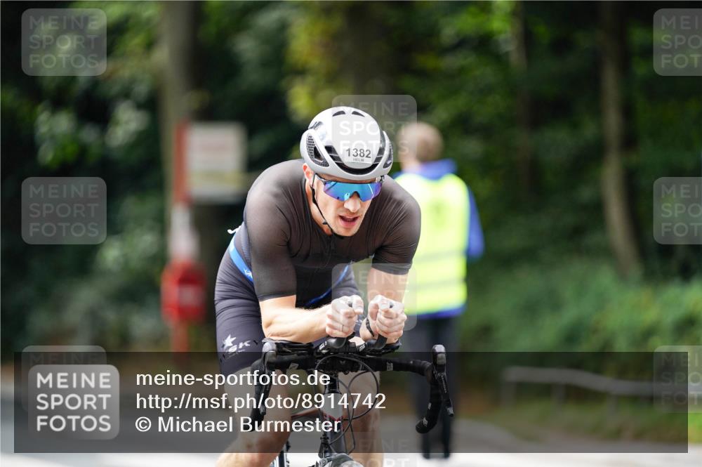 14.09.2025 - Stadtparktriathlon Michael Burmester http://msf.ph/oto/8914742 14.09.2025 12:40:57 Radfahren 1222, 1272, 1309, 1382, 1419 meine-sportfotos.de