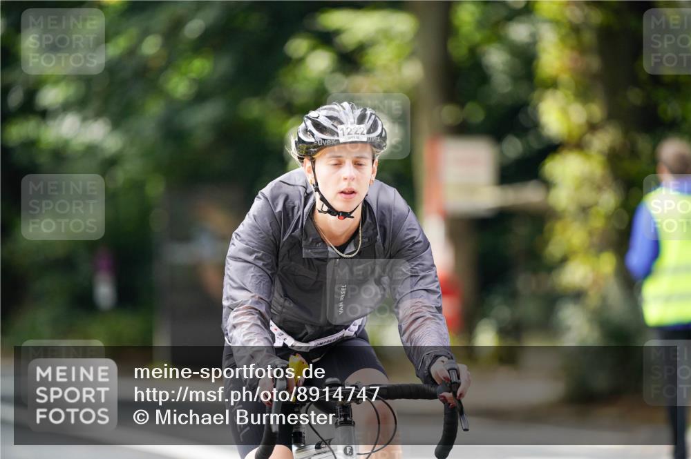 14.09.2025 - Stadtparktriathlon Michael Burmester http://msf.ph/oto/8914747 14.09.2025 12:41:04 Radfahren 1222, 1272, 1384, 1419 meine-sportfotos.de
