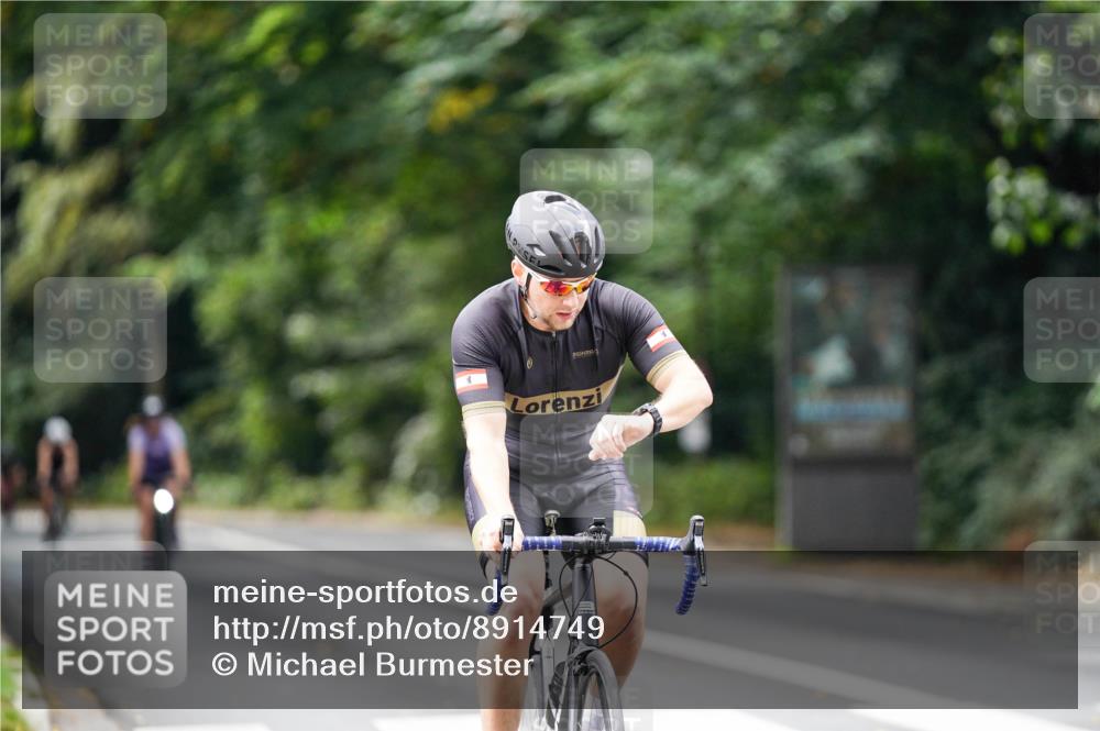 14.09.2025 - Stadtparktriathlon Michael Burmester http://msf.ph/oto/8914749 14.09.2025 12:41:08 Radfahren 1222, 1232, 1384, 1419 meine-sportfotos.de