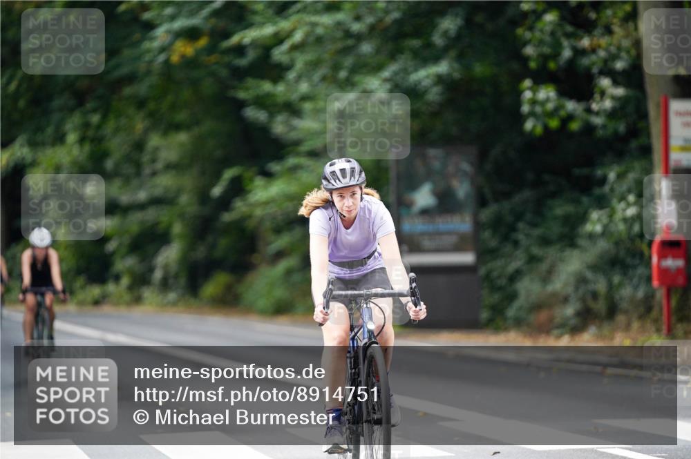 14.09.2025 - Stadtparktriathlon Michael Burmester http://msf.ph/oto/8914751 14.09.2025 12:41:12 Radfahren 1232, 1328, 1384 meine-sportfotos.de
