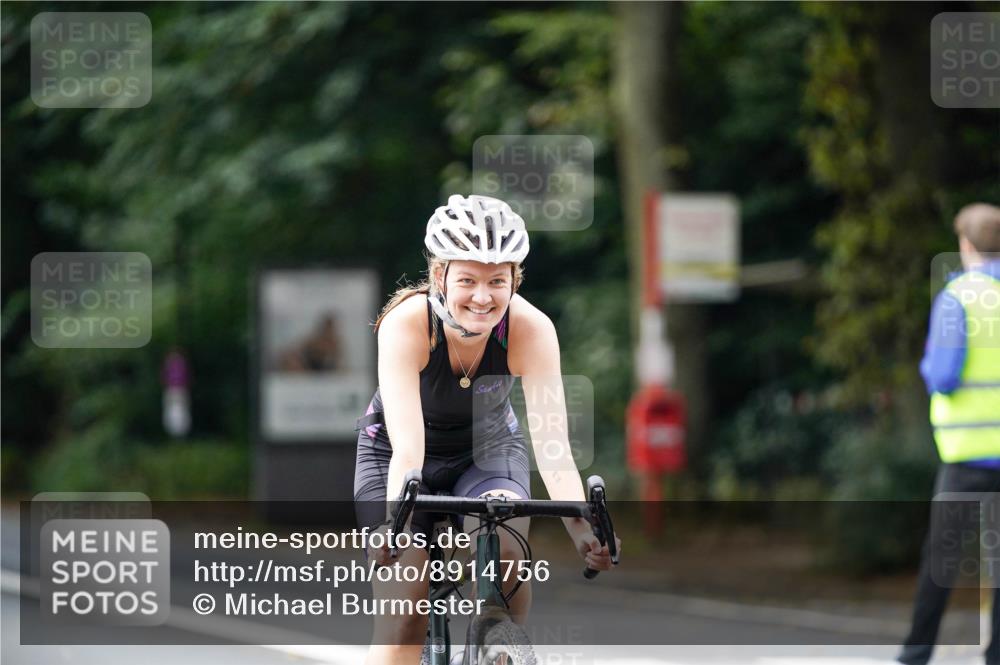 14.09.2025 - Stadtparktriathlon Michael Burmester http://msf.ph/oto/8914756 14.09.2025 12:41:16 Radfahren 1229, 1232, 1255, 1328, 1329, 1332, 1336 meine-sportfotos.de