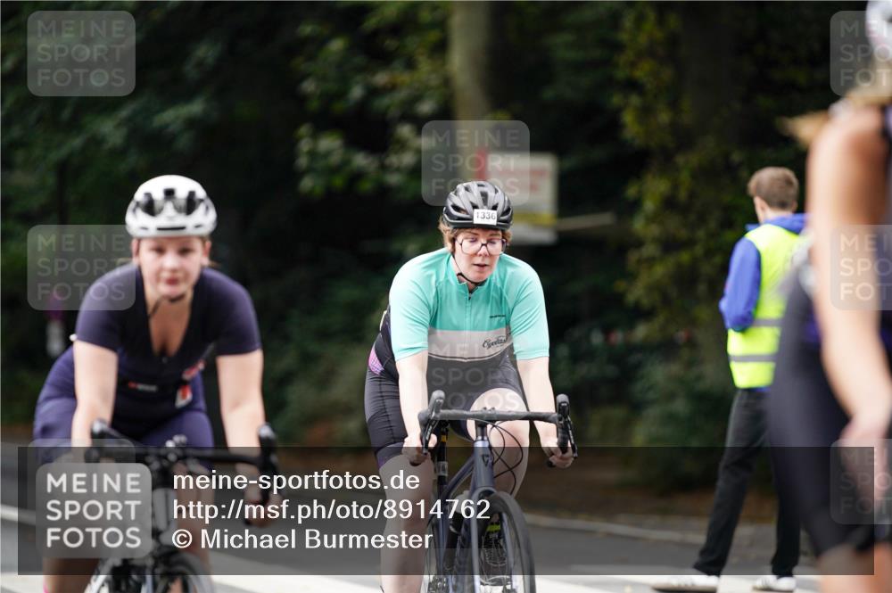 14.09.2025 - Stadtparktriathlon Michael Burmester http://msf.ph/oto/8914762 14.09.2025 12:41:22 Radfahren 1229, 1255, 1328, 1329, 1332, 1336, 1403 meine-sportfotos.de