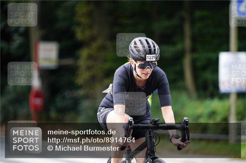 14.09.2025 - Stadtparktriathlon Michael Burmester http://msf.ph/oto/8914764 14.09.2025 12:41:24 Radfahren 1228, 1229, 1255, 1329, 1332, 1336, 1343, 1403 meine-sportfotos.de