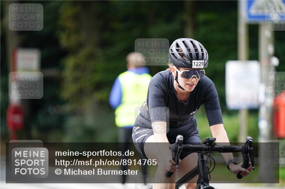 14.09.2025 - Stadtparktriathlon Michael Burmester http://msf.ph/oto/8914765 14.09.2025 12:41:24 Radfahren 1228, 1229, 1255, 1329, 1332, 1336, 1343, 1403 meine-sportfotos.de