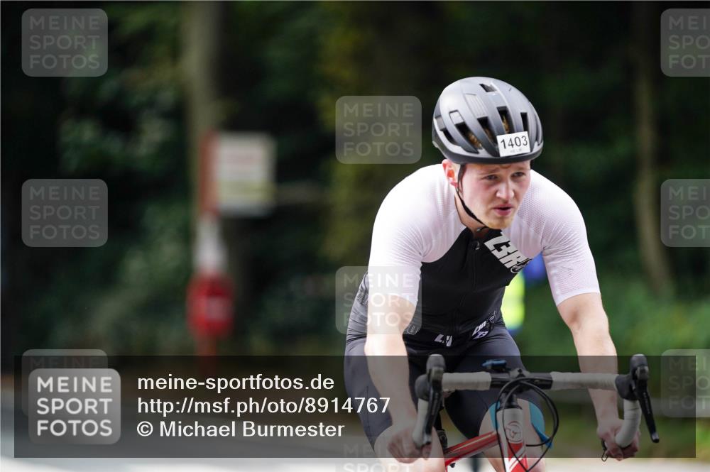 14.09.2025 - Stadtparktriathlon Michael Burmester http://msf.ph/oto/8914767 14.09.2025 12:41:25 Radfahren 1228, 1229, 1255, 1329, 1332, 1336, 1343, 1403 meine-sportfotos.de