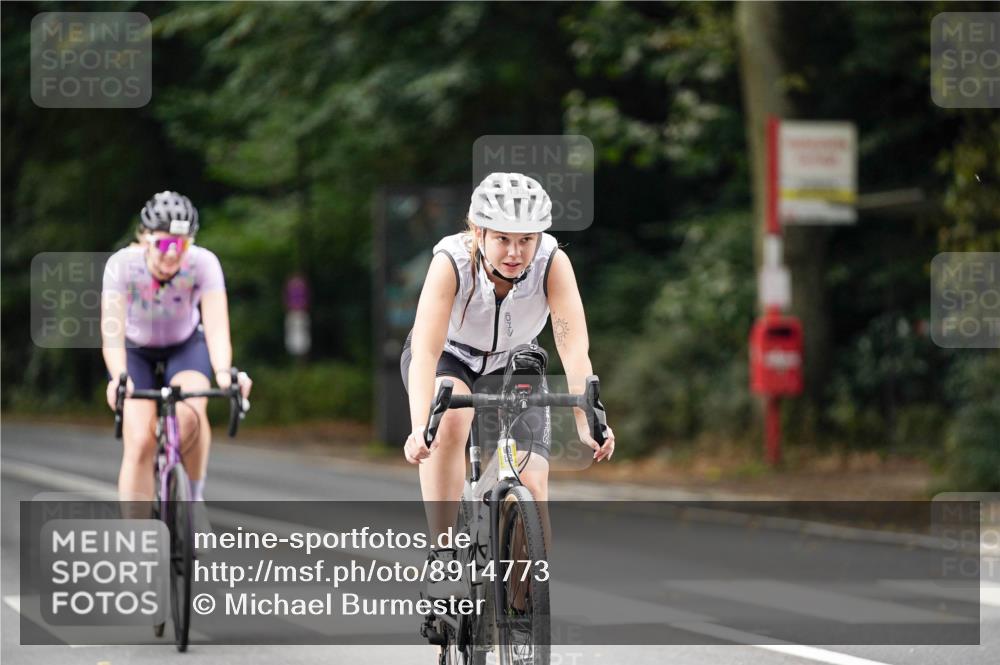 14.09.2025 - Stadtparktriathlon Michael Burmester http://msf.ph/oto/8914773 14.09.2025 12:41:36 Radfahren 1228, 1287, 1304, 1334, 1343, 1353 meine-sportfotos.de