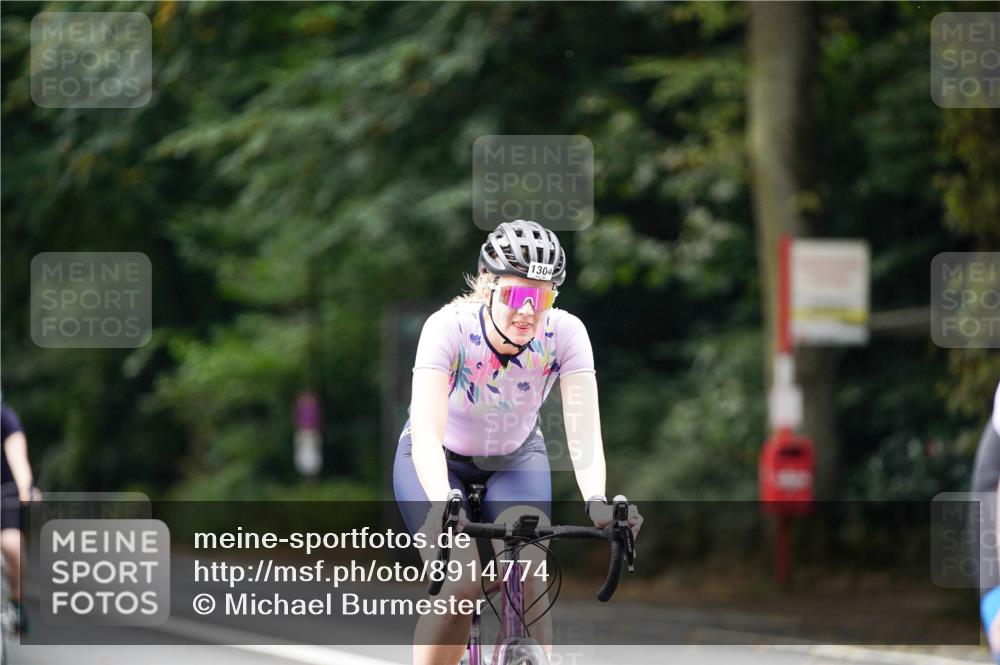 14.09.2025 - Stadtparktriathlon Michael Burmester http://msf.ph/oto/8914774 14.09.2025 12:41:37 Radfahren 1228, 1287, 1304, 1334, 1343, 1353 meine-sportfotos.de