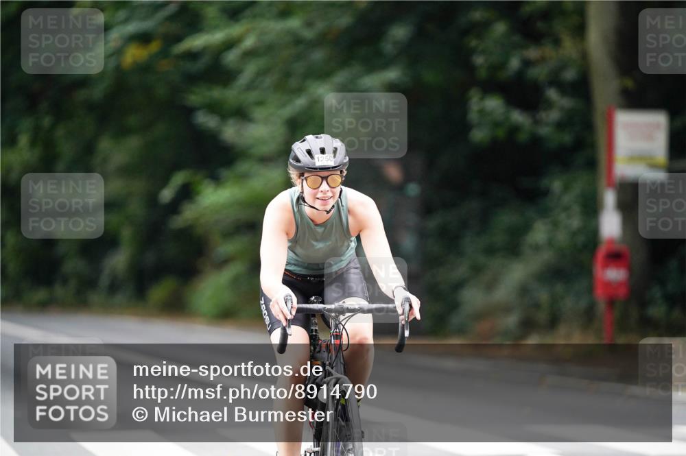 14.09.2025 - Stadtparktriathlon Michael Burmester http://msf.ph/oto/8914790 14.09.2025 12:42:30 Radfahren 1250, 1385 meine-sportfotos.de