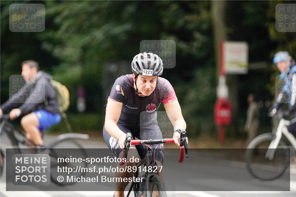 14.09.2025 - Stadtparktriathlon Michael Burmester http://msf.ph/oto/8914827 14.09.2025 12:43:17 Radfahren 1223 meine-sportfotos.de