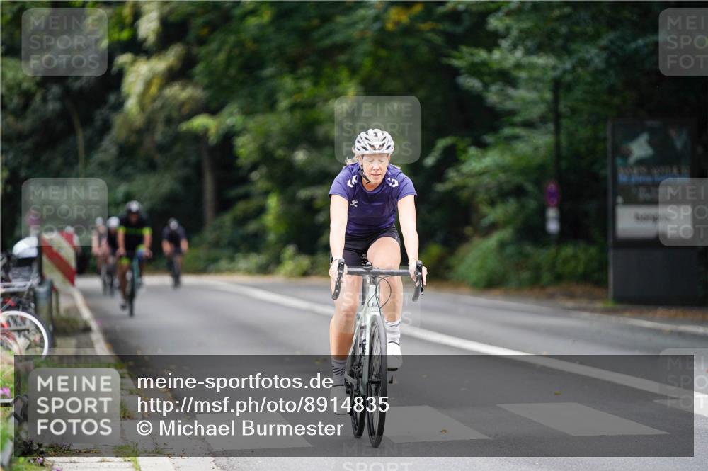 14.09.2025 - Stadtparktriathlon Michael Burmester http://msf.ph/oto/8914835 14.09.2025 12:43:32 Radfahren 1244, 1325, 1361, 1365, 1373, 1391, 1405 meine-sportfotos.de