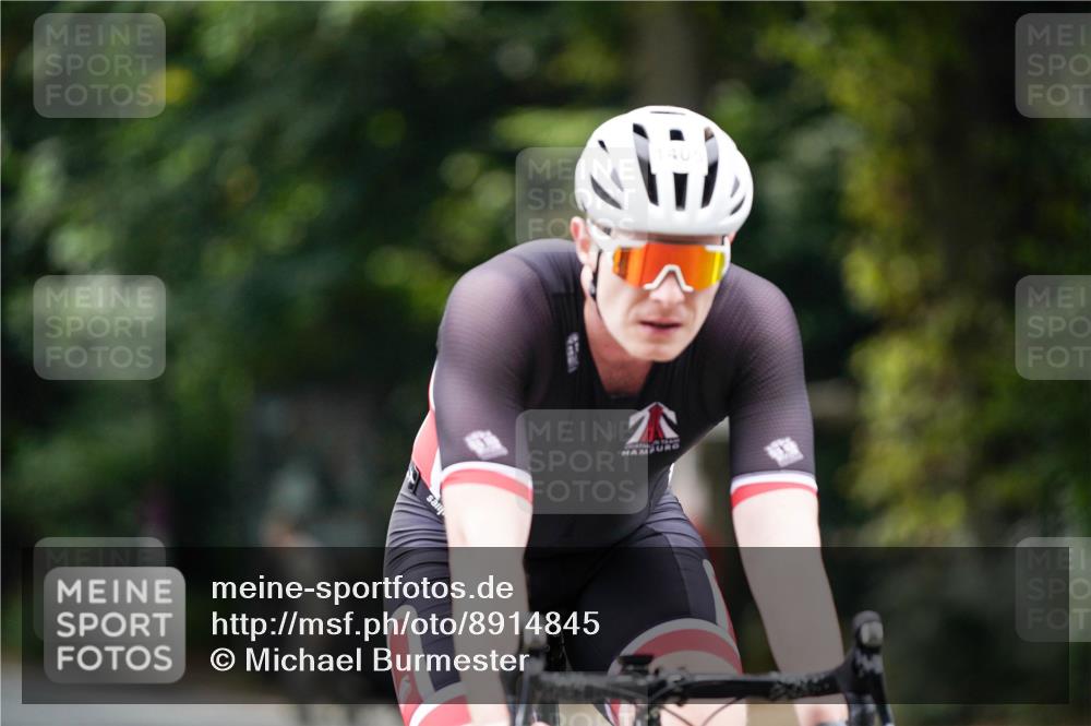 14.09.2025 - Stadtparktriathlon Michael Burmester http://msf.ph/oto/8914845 14.09.2025 12:43:41 Radfahren 1252, 1267, 1296, 1298, 1361, 1365, 1367, 1405, 1407 meine-sportfotos.de