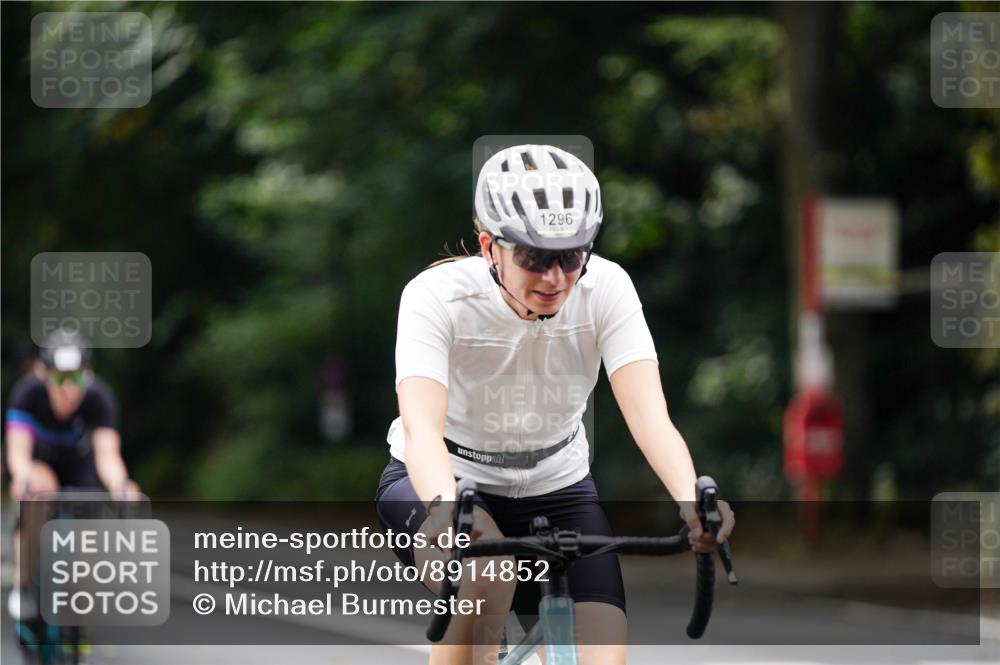 14.09.2025 - Stadtparktriathlon Michael Burmester http://msf.ph/oto/8914852 14.09.2025 12:43:44 Radfahren 1252, 1267, 1296, 1298, 1361, 1365, 1367, 1405, 1407 meine-sportfotos.de