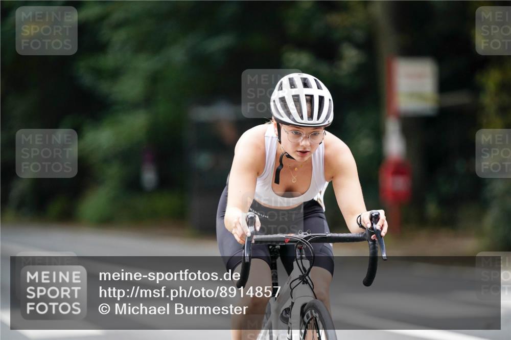 14.09.2025 - Stadtparktriathlon Michael Burmester http://msf.ph/oto/8914857 14.09.2025 12:43:53 Radfahren 1246, 1299, 1303 meine-sportfotos.de