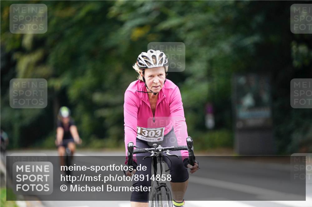 14.09.2025 - Stadtparktriathlon Michael Burmester http://msf.ph/oto/8914858 14.09.2025 12:43:55 Radfahren 1246, 1299, 1303 meine-sportfotos.de