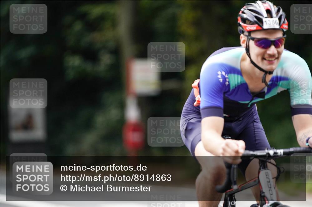 14.09.2025 - Stadtparktriathlon Michael Burmester http://msf.ph/oto/8914863 14.09.2025 12:44:07 Radfahren 1246, 1386, 1388 meine-sportfotos.de