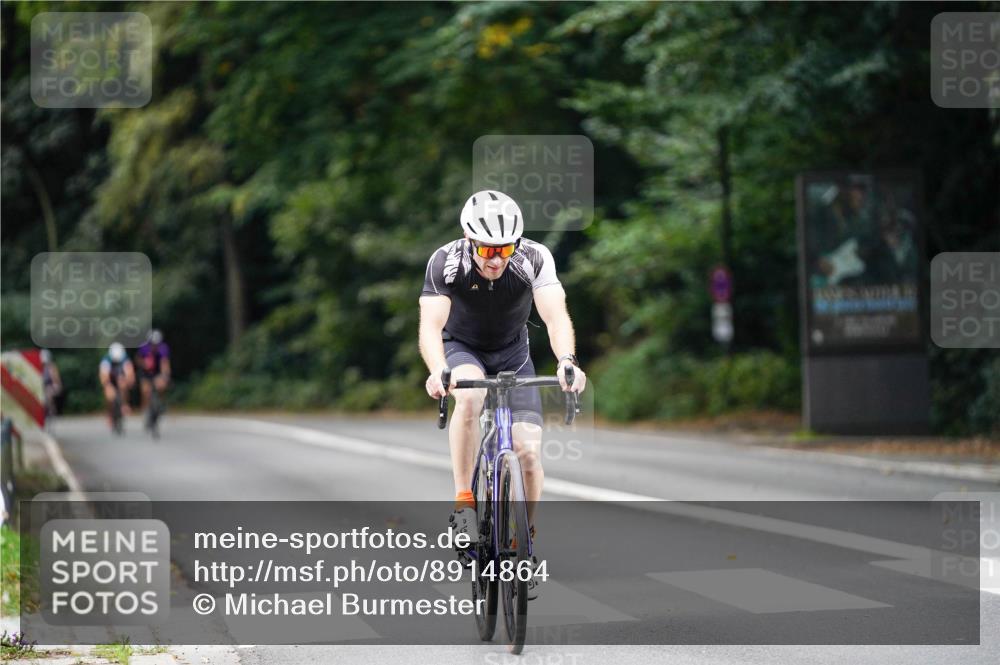 14.09.2025 - Stadtparktriathlon Michael Burmester http://msf.ph/oto/8914864 14.09.2025 12:44:09 Radfahren 1386, 1388 meine-sportfotos.de