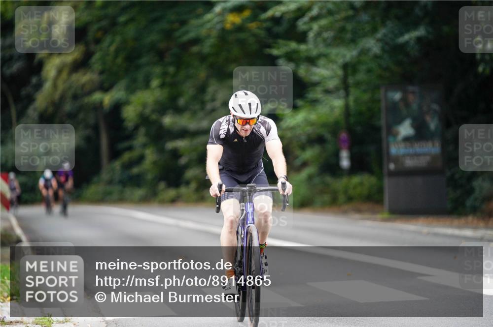 14.09.2025 - Stadtparktriathlon Michael Burmester http://msf.ph/oto/8914865 14.09.2025 12:44:09 Radfahren 1386, 1388 meine-sportfotos.de