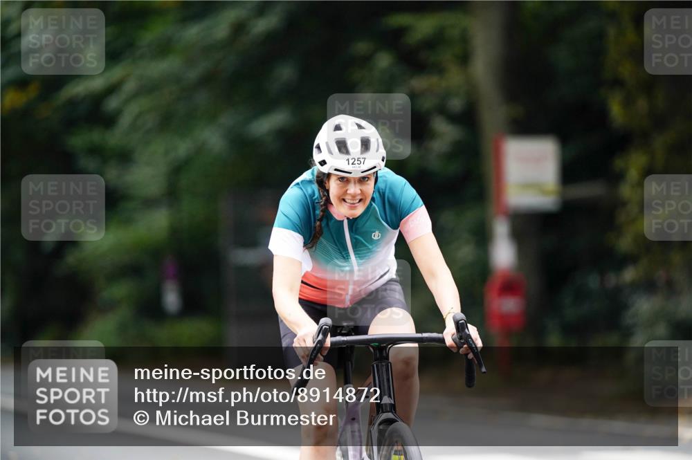 14.09.2025 - Stadtparktriathlon Michael Burmester http://msf.ph/oto/8914872 14.09.2025 12:44:20 Radfahren 1257, 1300, 1339 meine-sportfotos.de