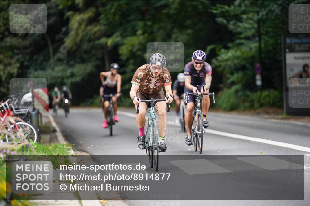 14.09.2025 - Stadtparktriathlon Michael Burmester http://msf.ph/oto/8914877 14.09.2025 12:44:28 Radfahren 1264, 1286, 1300, 1356, 1377 meine-sportfotos.de