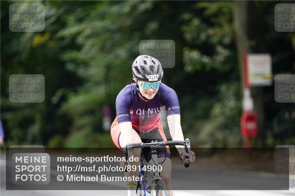 14.09.2025 - Stadtparktriathlon Michael Burmester http://msf.ph/oto/8914900 14.09.2025 12:44:56 Radfahren 1293, 1311, 1315, 1351, 1404 meine-sportfotos.de