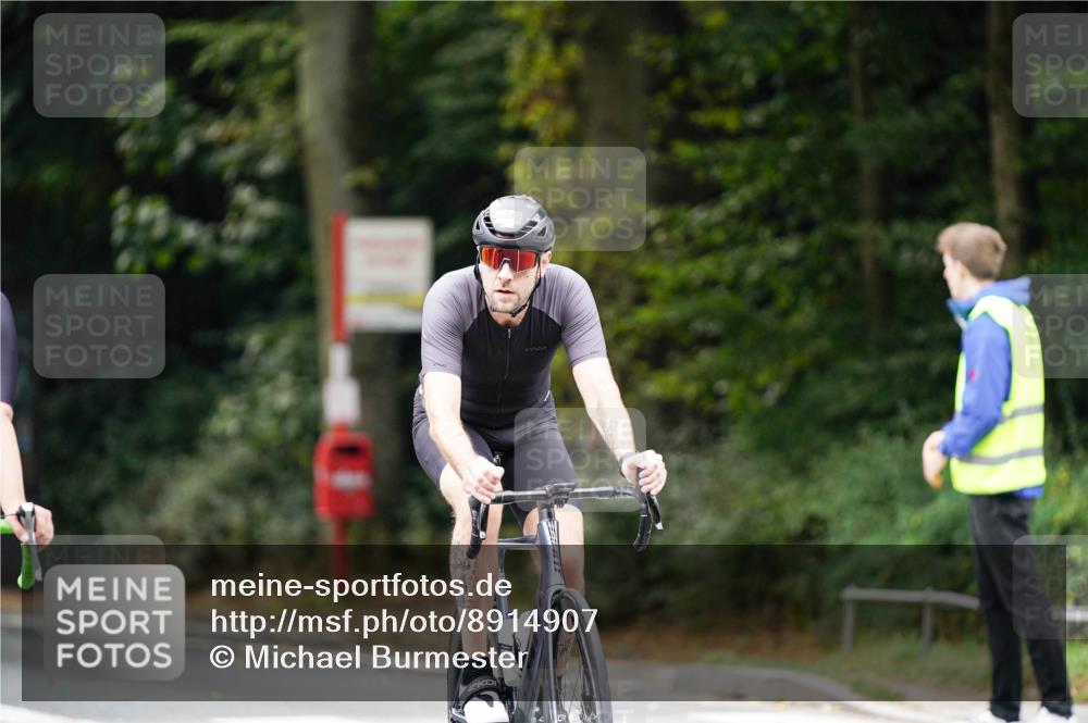 14.09.2025 - Stadtparktriathlon Michael Burmester http://msf.ph/oto/8914907 14.09.2025 12:45:04 Radfahren 1293, 1311, 1322, 1340, 1392 meine-sportfotos.de