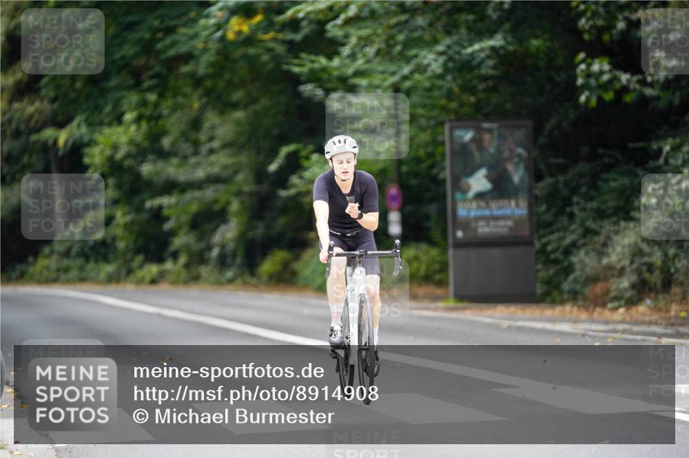14.09.2025 - Stadtparktriathlon Michael Burmester http://msf.ph/oto/8914908 14.09.2025 12:45:06 Radfahren 1293, 1322, 1340, 1392 meine-sportfotos.de