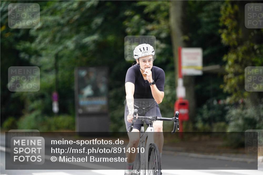 14.09.2025 - Stadtparktriathlon Michael Burmester http://msf.ph/oto/8914910 14.09.2025 12:45:07 Radfahren 1293, 1322, 1340, 1392 meine-sportfotos.de