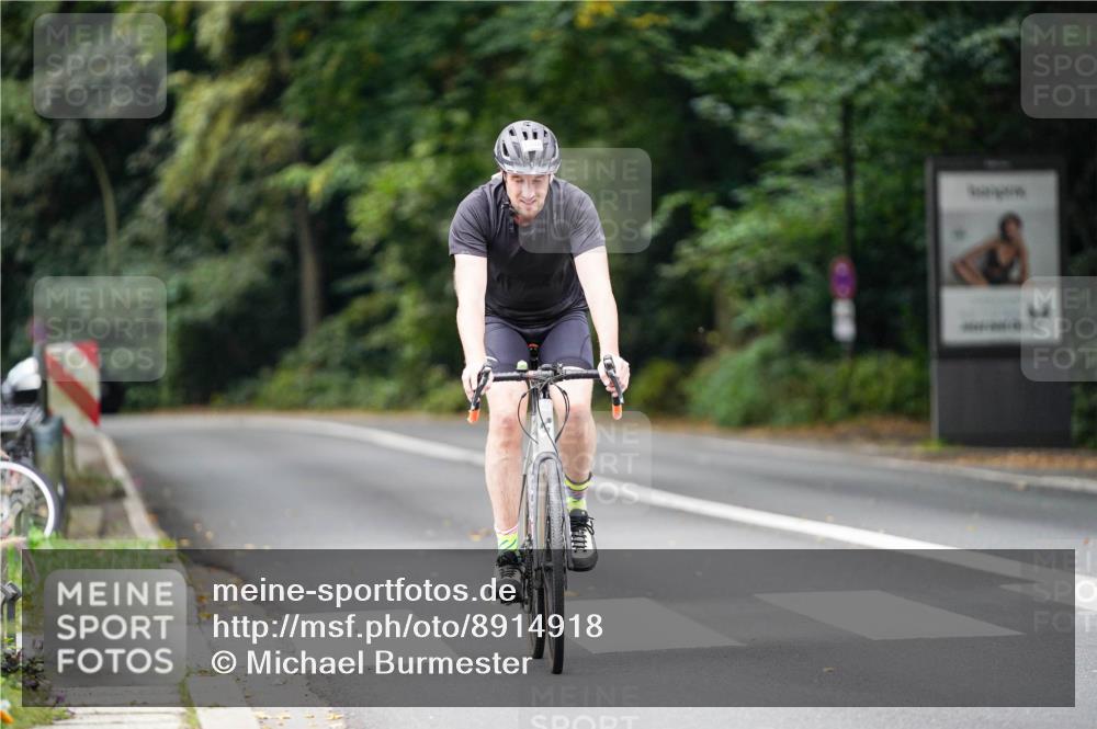 14.09.2025 - Stadtparktriathlon Michael Burmester http://msf.ph/oto/8914918 14.09.2025 12:45:24 Radfahren 1231, 1380, 1420 meine-sportfotos.de