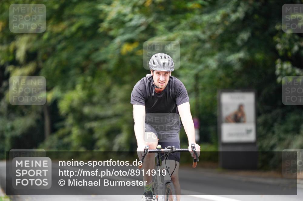 14.09.2025 - Stadtparktriathlon Michael Burmester http://msf.ph/oto/8914919 14.09.2025 12:45:25 Radfahren 1231, 1380, 1420 meine-sportfotos.de