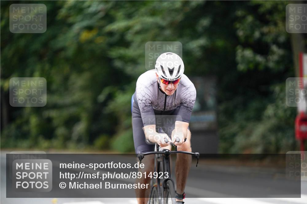 14.09.2025 - Stadtparktriathlon Michael Burmester http://msf.ph/oto/8914923 14.09.2025 12:45:36 Radfahren 1345, 1347, 1369 meine-sportfotos.de