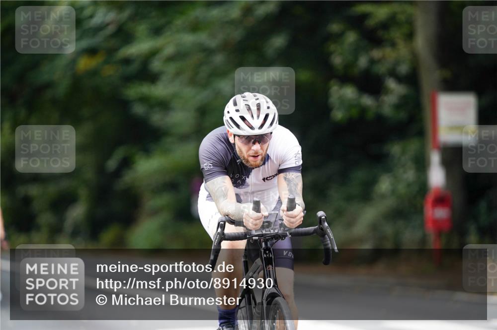 14.09.2025 - Stadtparktriathlon Michael Burmester http://msf.ph/oto/8914930 14.09.2025 12:45:45 Radfahren 1308, 1344, 1345, 1359 meine-sportfotos.de