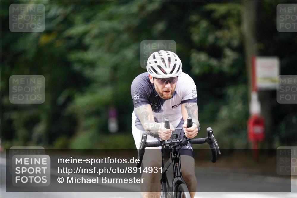 14.09.2025 - Stadtparktriathlon Michael Burmester http://msf.ph/oto/8914931 14.09.2025 12:45:45 Radfahren 1308, 1344, 1345, 1359 meine-sportfotos.de
