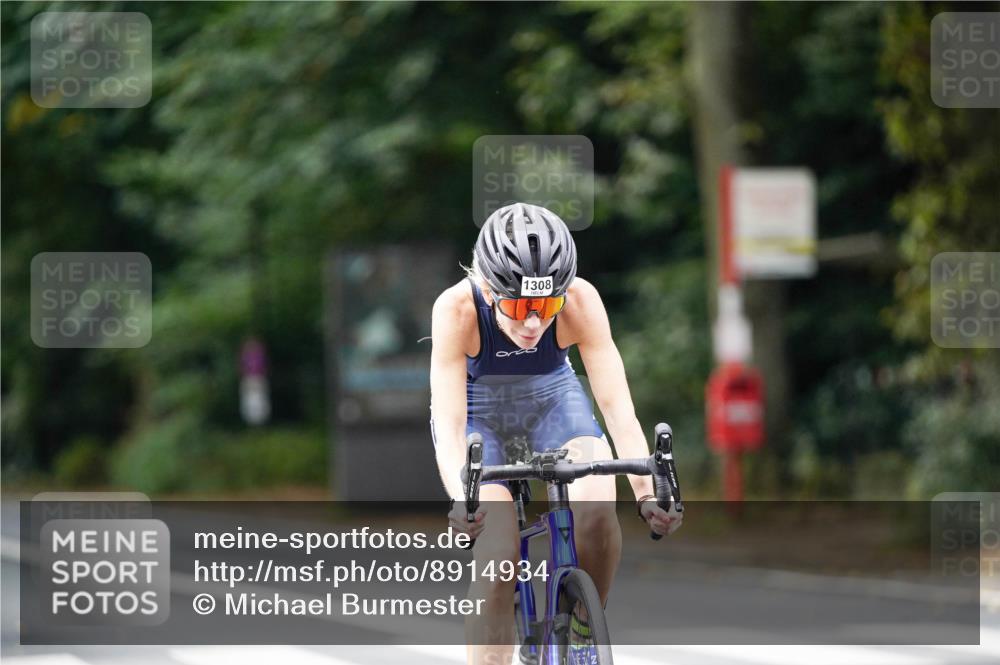 14.09.2025 - Stadtparktriathlon Michael Burmester http://msf.ph/oto/8914934 14.09.2025 12:45:48 Radfahren 1308, 1344, 1345, 1359 meine-sportfotos.de