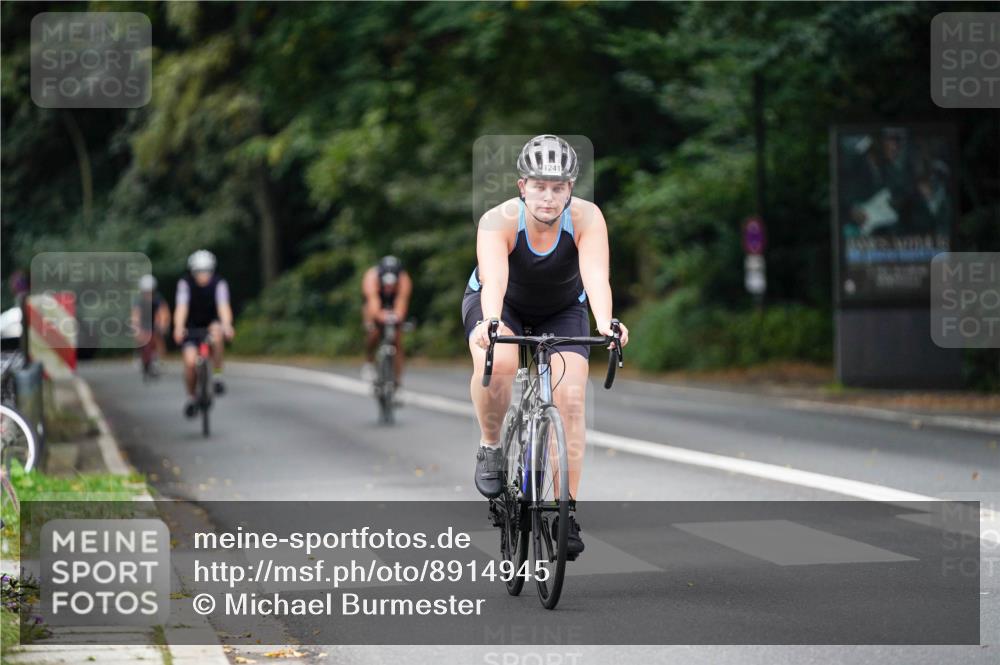 14.09.2025 - Stadtparktriathlon Michael Burmester http://msf.ph/oto/8914945 14.09.2025 12:46:14 Radfahren 1241, 1319, 1335, 1368, 1413, 1417 meine-sportfotos.de