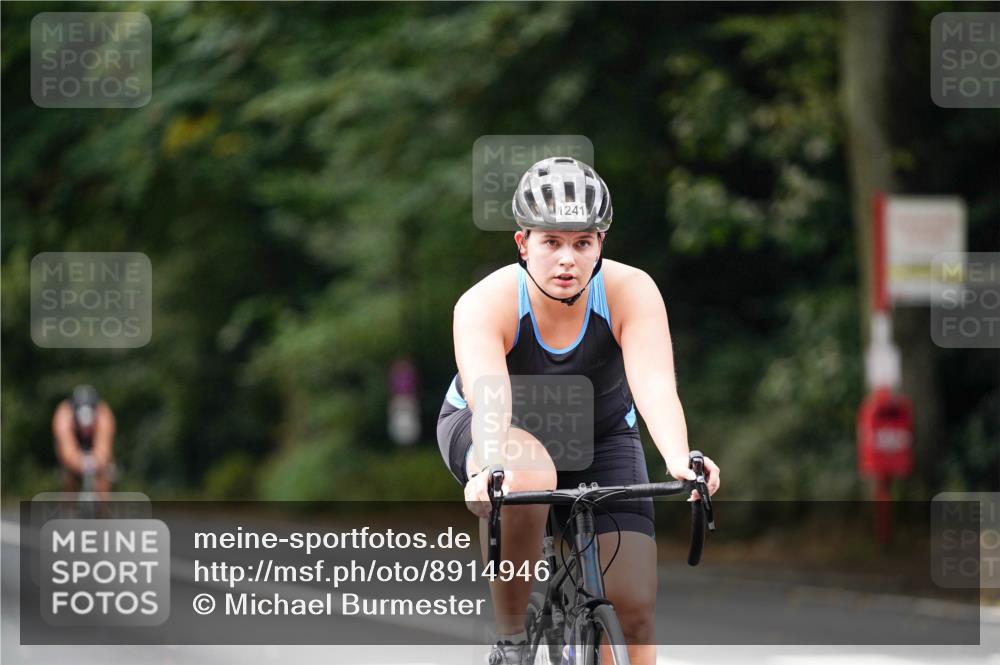 14.09.2025 - Stadtparktriathlon Michael Burmester http://msf.ph/oto/8914946 14.09.2025 12:46:15 Radfahren 1241, 1319, 1335, 1368, 1417 meine-sportfotos.de