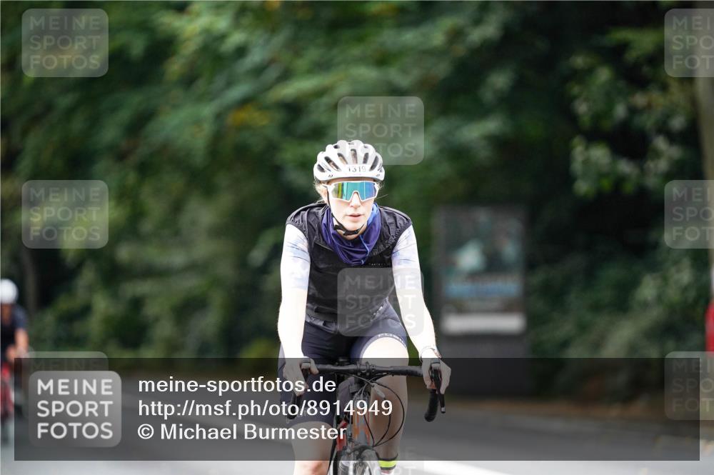 14.09.2025 - Stadtparktriathlon Michael Burmester http://msf.ph/oto/8914949 14.09.2025 12:46:19 Radfahren 1241, 1281, 1319, 1335, 1368, 1417 meine-sportfotos.de