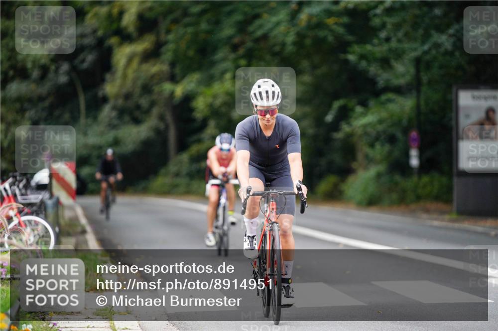 14.09.2025 - Stadtparktriathlon Michael Burmester http://msf.ph/oto/8914951 14.09.2025 12:46:21 Radfahren 1241, 1281, 1290, 1319, 1335, 1417 meine-sportfotos.de