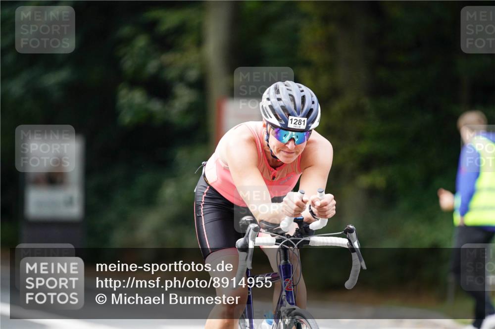 14.09.2025 - Stadtparktriathlon Michael Burmester http://msf.ph/oto/8914955 14.09.2025 12:46:24 Radfahren 1281, 1290, 1319, 1335, 1417 meine-sportfotos.de