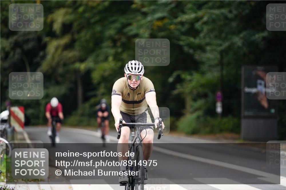 14.09.2025 - Stadtparktriathlon Michael Burmester http://msf.ph/oto/8914975 14.09.2025 12:47:02 Radfahren 1256, 1273, 1294, 1357, 1376, 1410 meine-sportfotos.de