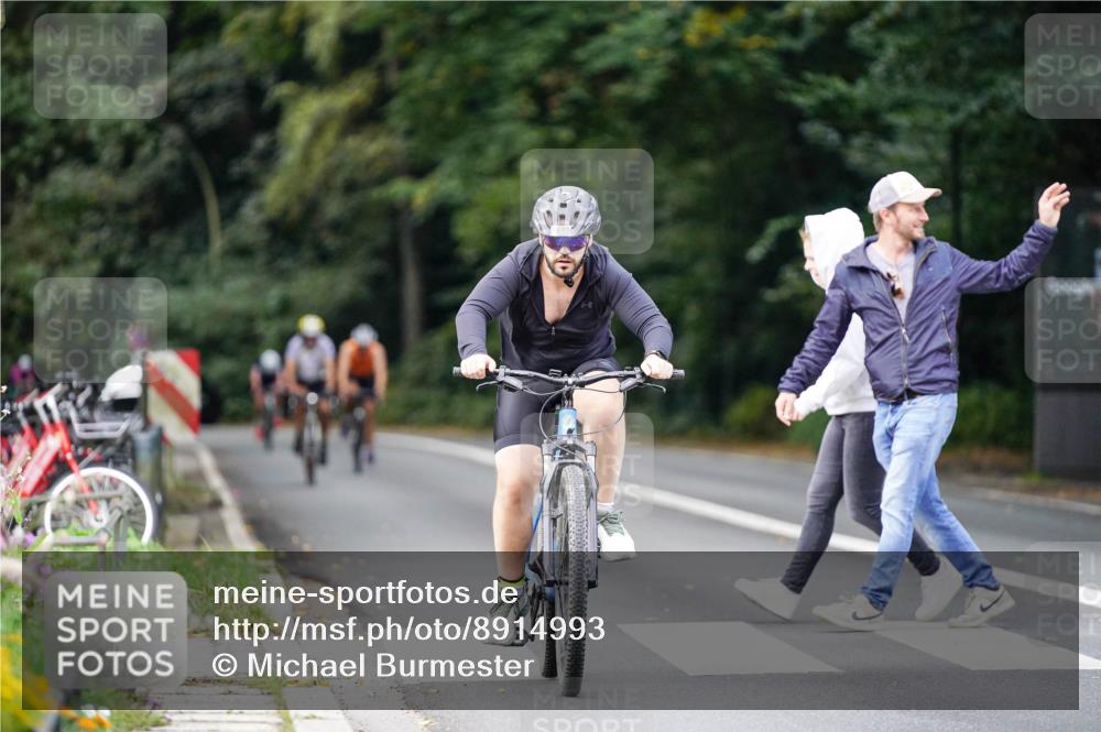 14.09.2025 - Stadtparktriathlon Michael Burmester http://msf.ph/oto/8914993 14.09.2025 12:47:30 Radfahren 1215, 1275, 1370, 1382, 1397, 1414 meine-sportfotos.de