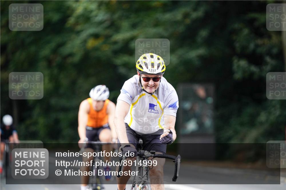 14.09.2025 - Stadtparktriathlon Michael Burmester http://msf.ph/oto/8914999 14.09.2025 12:47:36 Radfahren 1215, 1261, 1349, 1397, 1414 meine-sportfotos.de