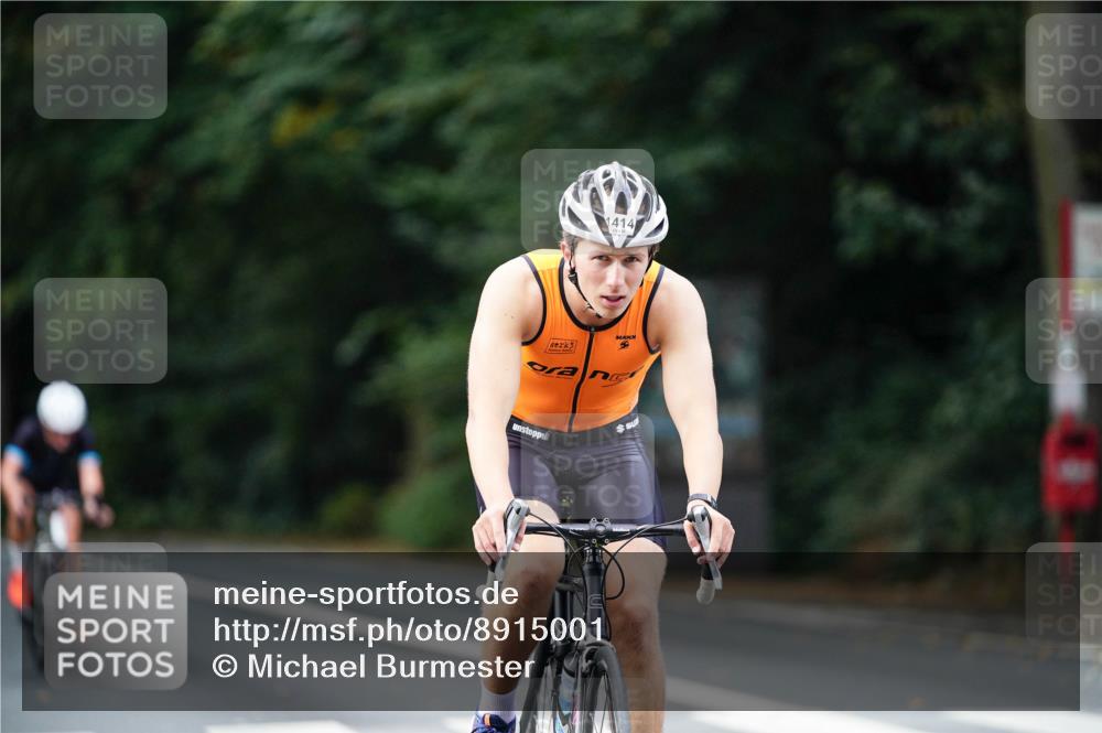 14.09.2025 - Stadtparktriathlon Michael Burmester http://msf.ph/oto/8915001 14.09.2025 12:47:37 Radfahren 1215, 1261, 1349, 1397, 1414 meine-sportfotos.de
