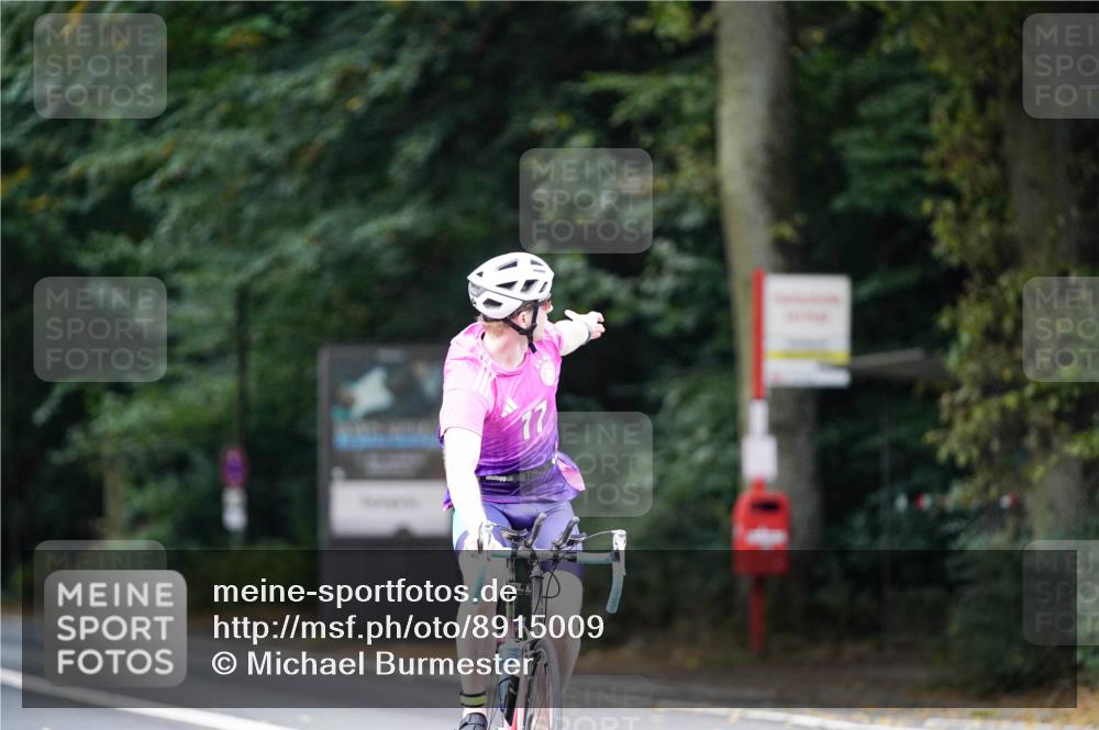 14.09.2025 - Stadtparktriathlon Michael Burmester http://msf.ph/oto/8915009 14.09.2025 12:47:43 Radfahren 1239, 1248, 1261, 1274, 1301, 1349, 1397, 1414, 1419 meine-sportfotos.de