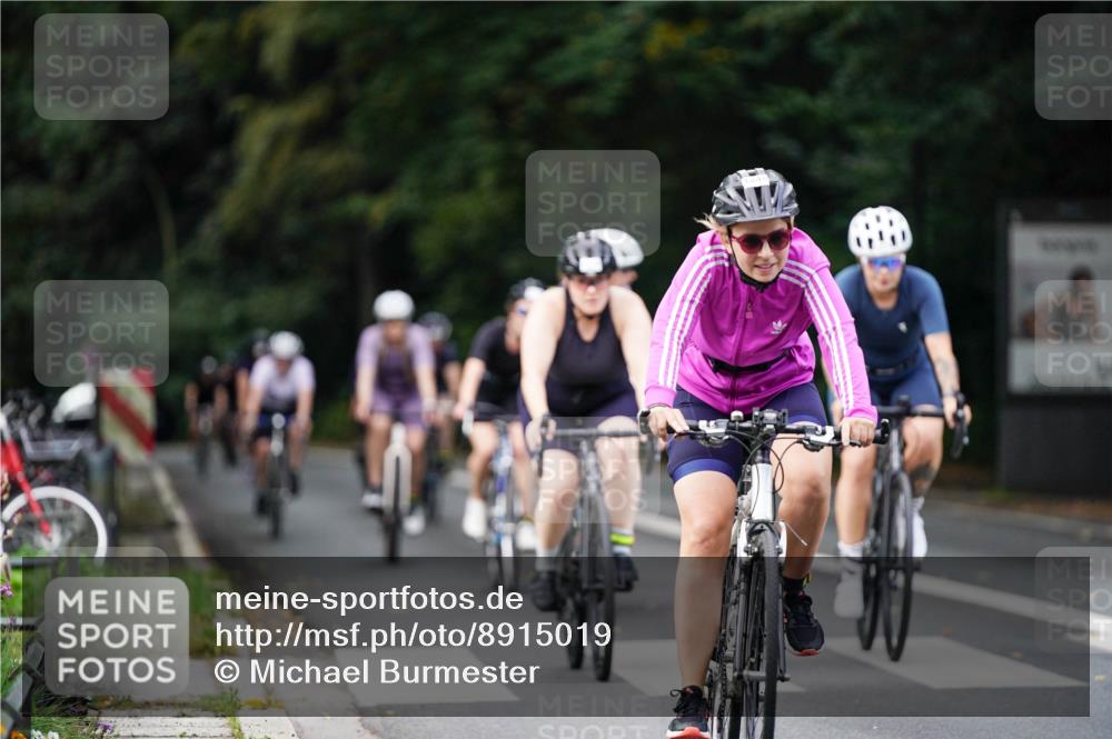 14.09.2025 - Stadtparktriathlon Michael Burmester http://msf.ph/oto/8915019 14.09.2025 12:47:49 Radfahren 1224, 1239, 1245, 1247, 1248, 1263, 1274, 1278, 1301, 1310, 1330, 1349, 1394, 1419 meine-sportfotos.de