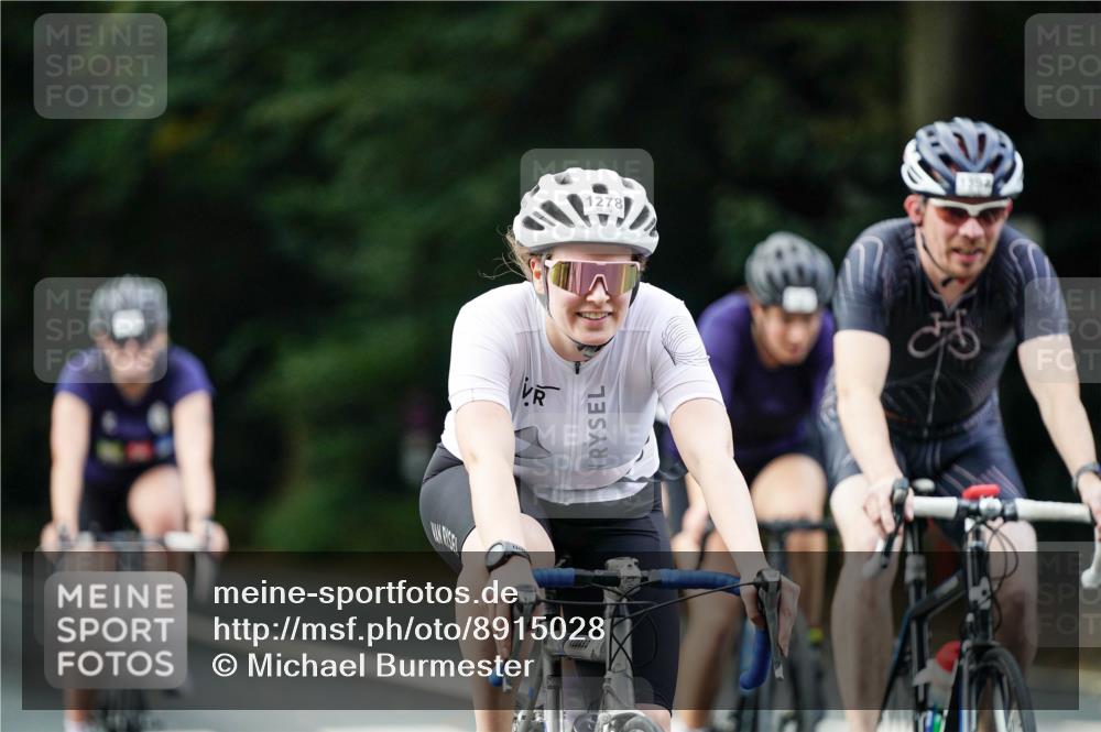 14.09.2025 - Stadtparktriathlon Michael Burmester http://msf.ph/oto/8915028 14.09.2025 12:47:54 Radfahren 1224, 1239, 1245, 1247, 1248, 1263, 1274, 1278, 1310, 1316, 1330, 1387, 1394 meine-sportfotos.de