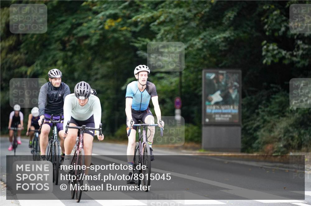 14.09.2025 - Stadtparktriathlon Michael Burmester http://msf.ph/oto/8915045 14.09.2025 12:48:20 Radfahren 1249, 1306, 1321, 1327, 1353, 1358, 1374, 1389 meine-sportfotos.de