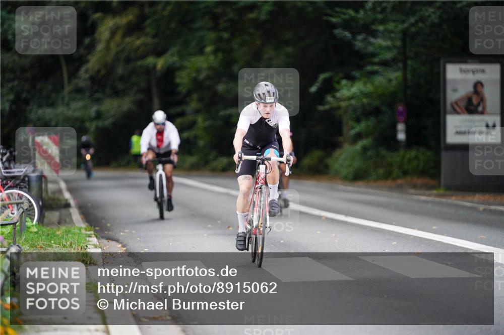 14.09.2025 - Stadtparktriathlon Michael Burmester http://msf.ph/oto/8915062 14.09.2025 12:48:40 Radfahren 1175, 1289, 1384, 1403 meine-sportfotos.de