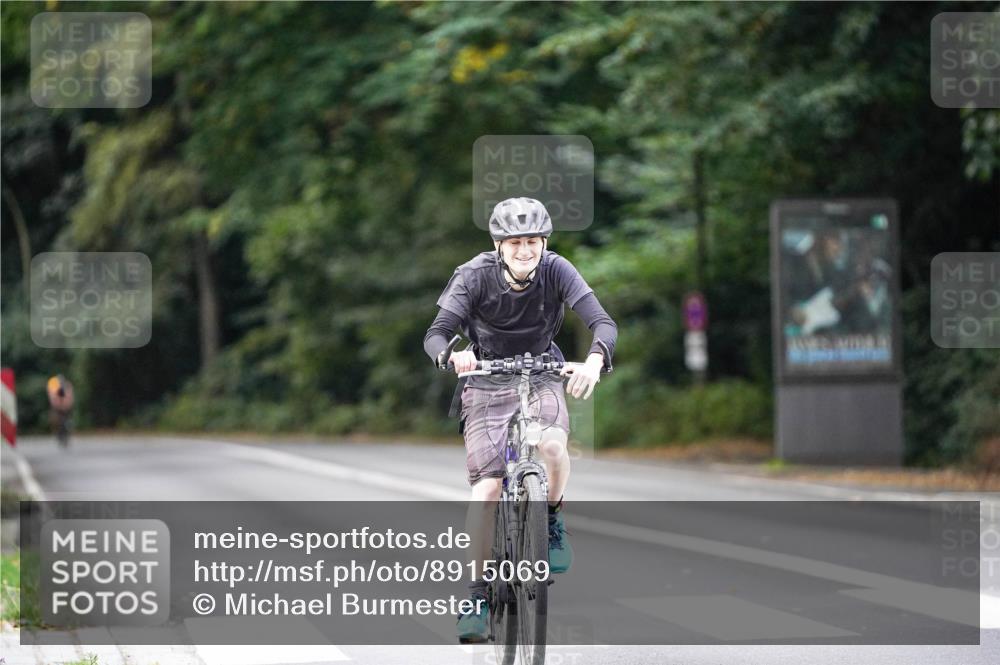 14.09.2025 - Stadtparktriathlon Michael Burmester http://msf.ph/oto/8915069 14.09.2025 12:48:52 Radfahren 1175, 1371 meine-sportfotos.de